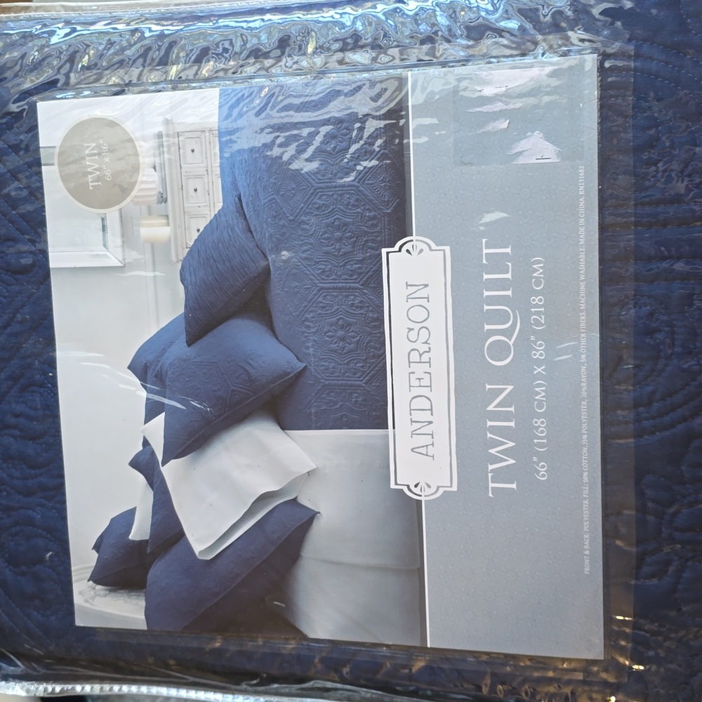 Navy twin quilt